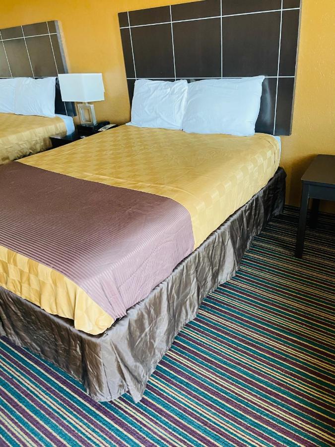 Sona Inn Dilley Εξωτερικό φωτογραφία